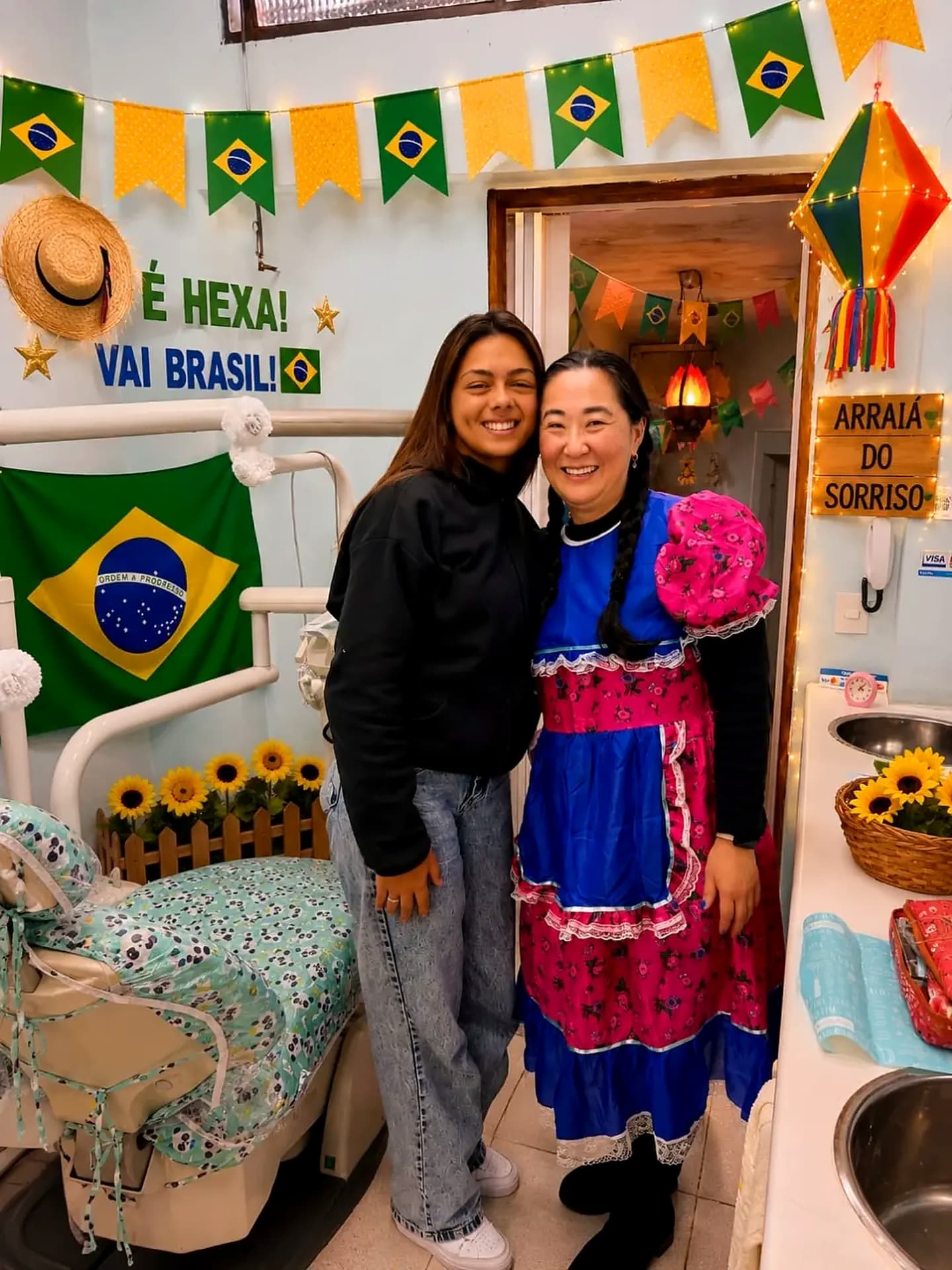 Paciente sorrindo na OdontoBrisa